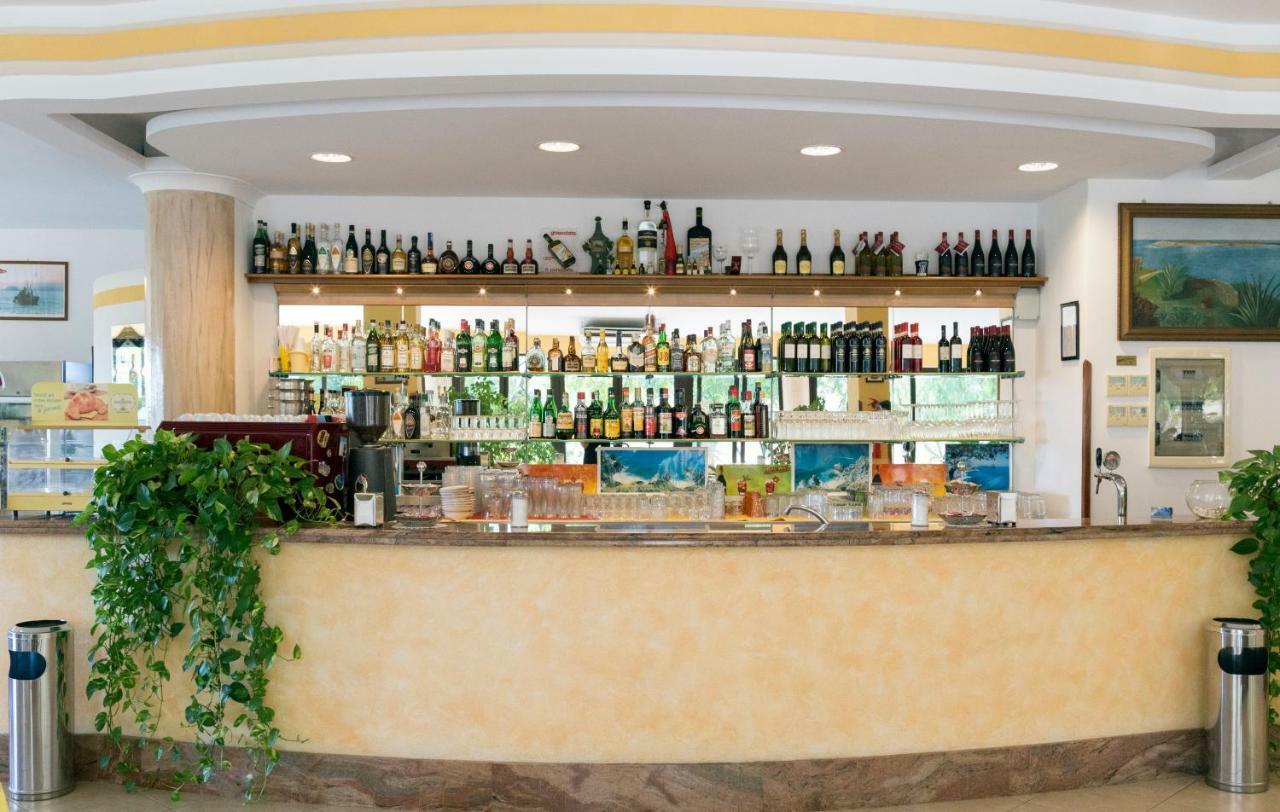 Happy Days Aparthotel Capo Vaticano Exterior foto