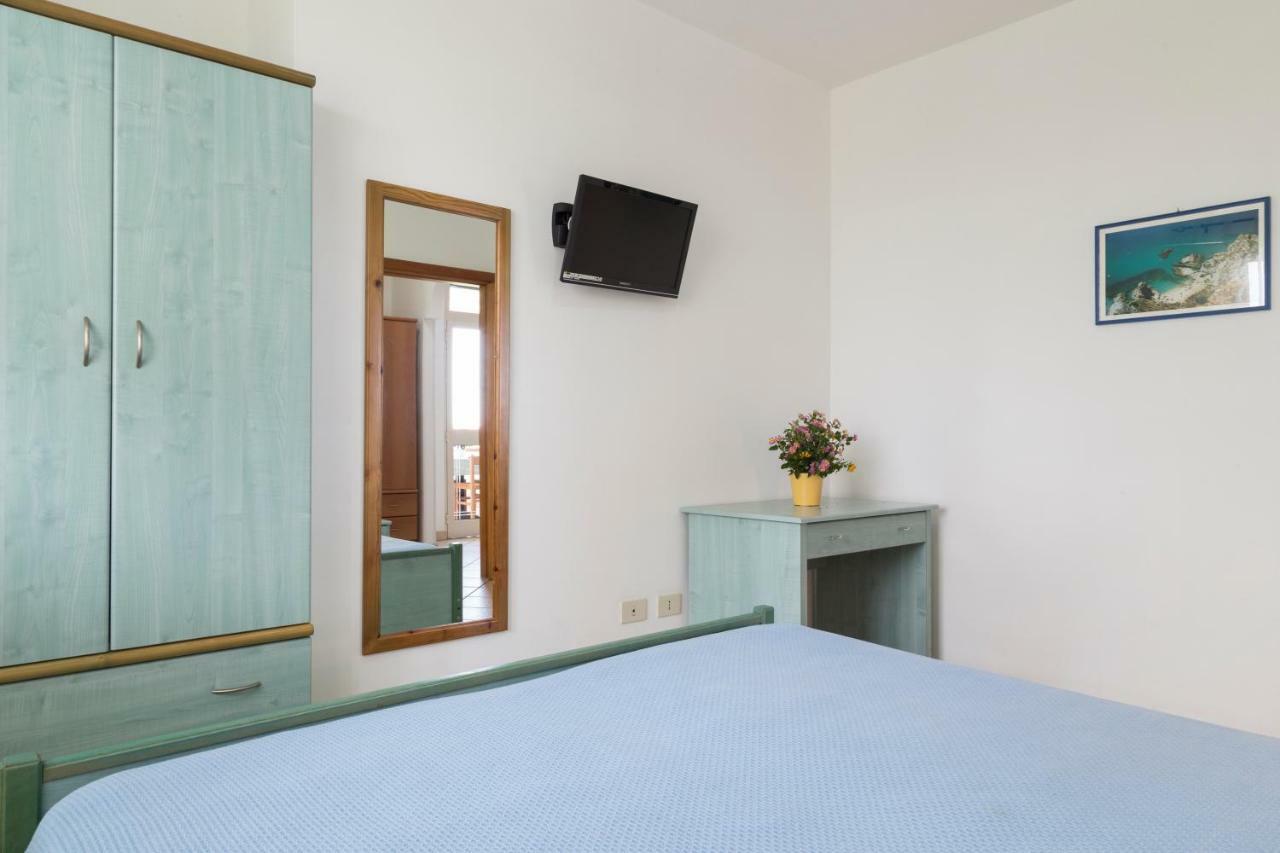 Happy Days Aparthotel Capo Vaticano Exterior foto
