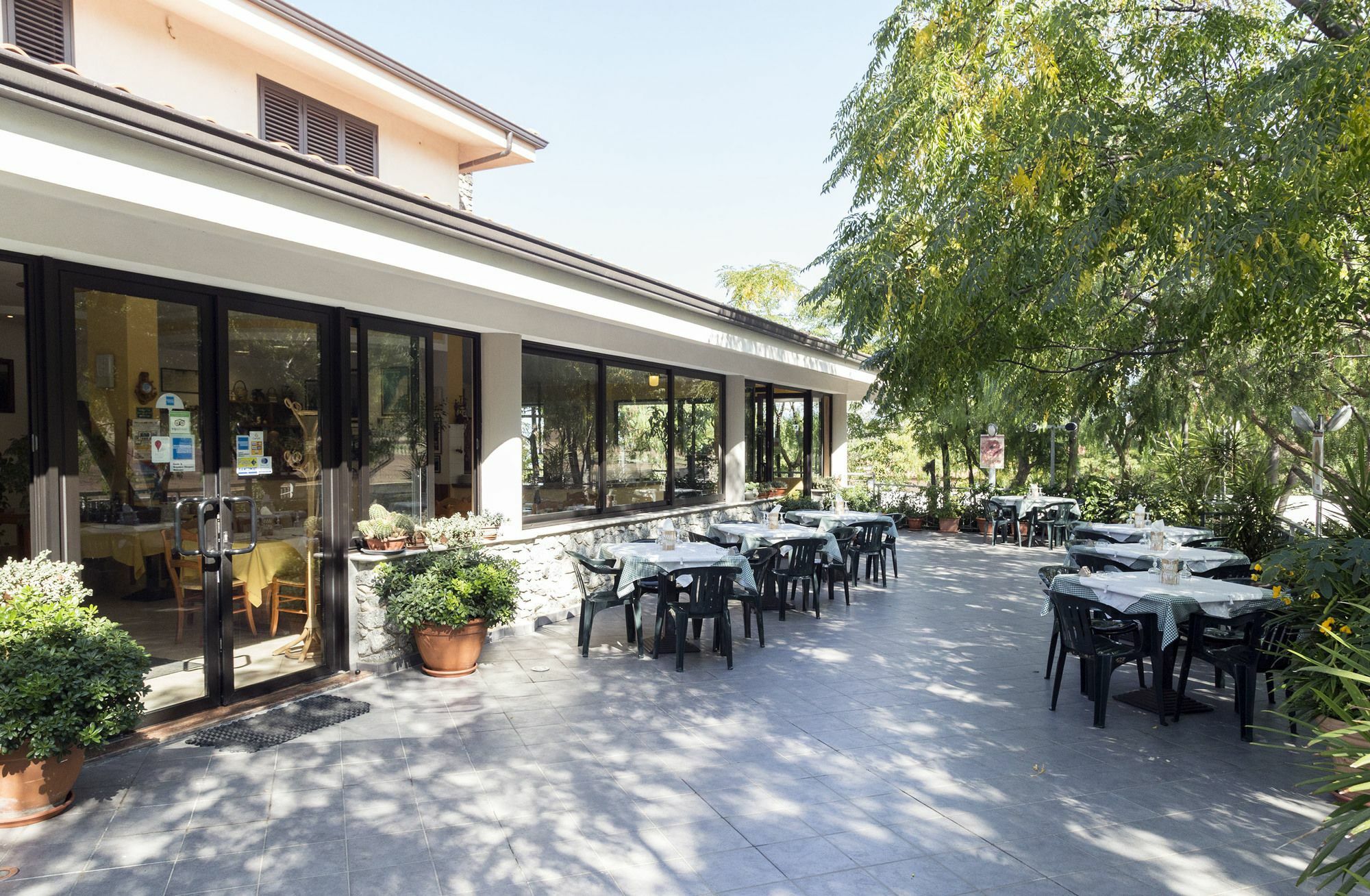 Happy Days Aparthotel Capo Vaticano Exterior foto