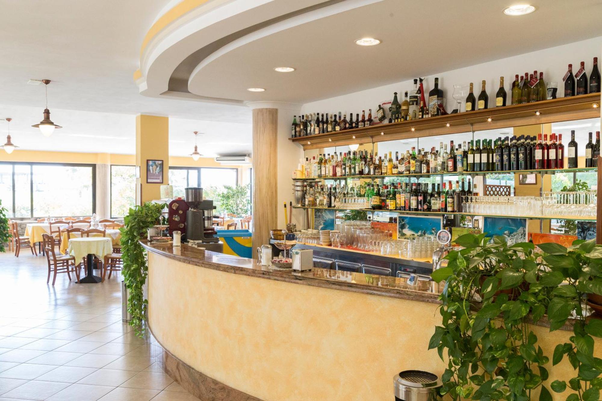 Happy Days Aparthotel Capo Vaticano Exterior foto