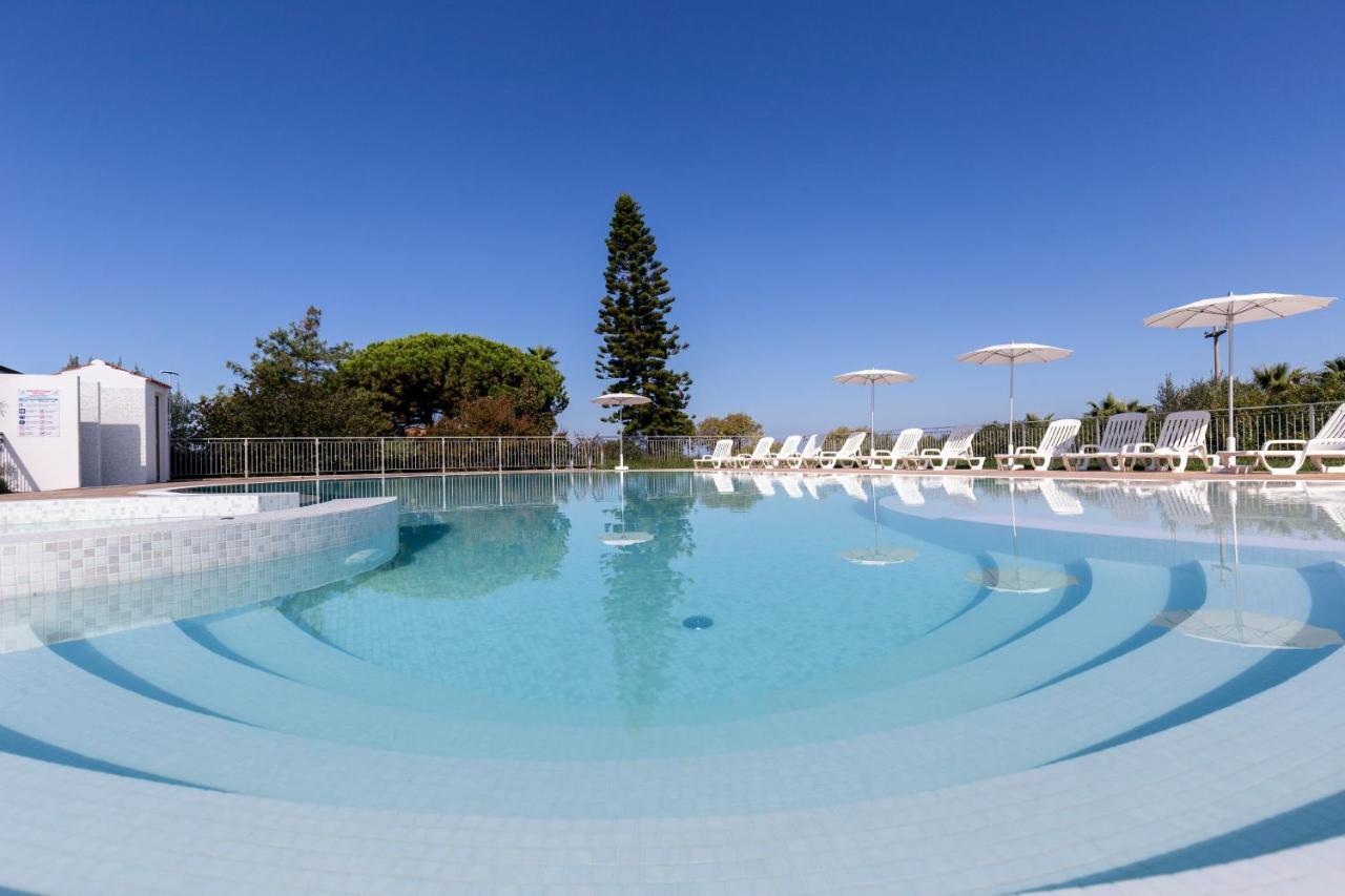 Happy Days Aparthotel Capo Vaticano Exterior foto