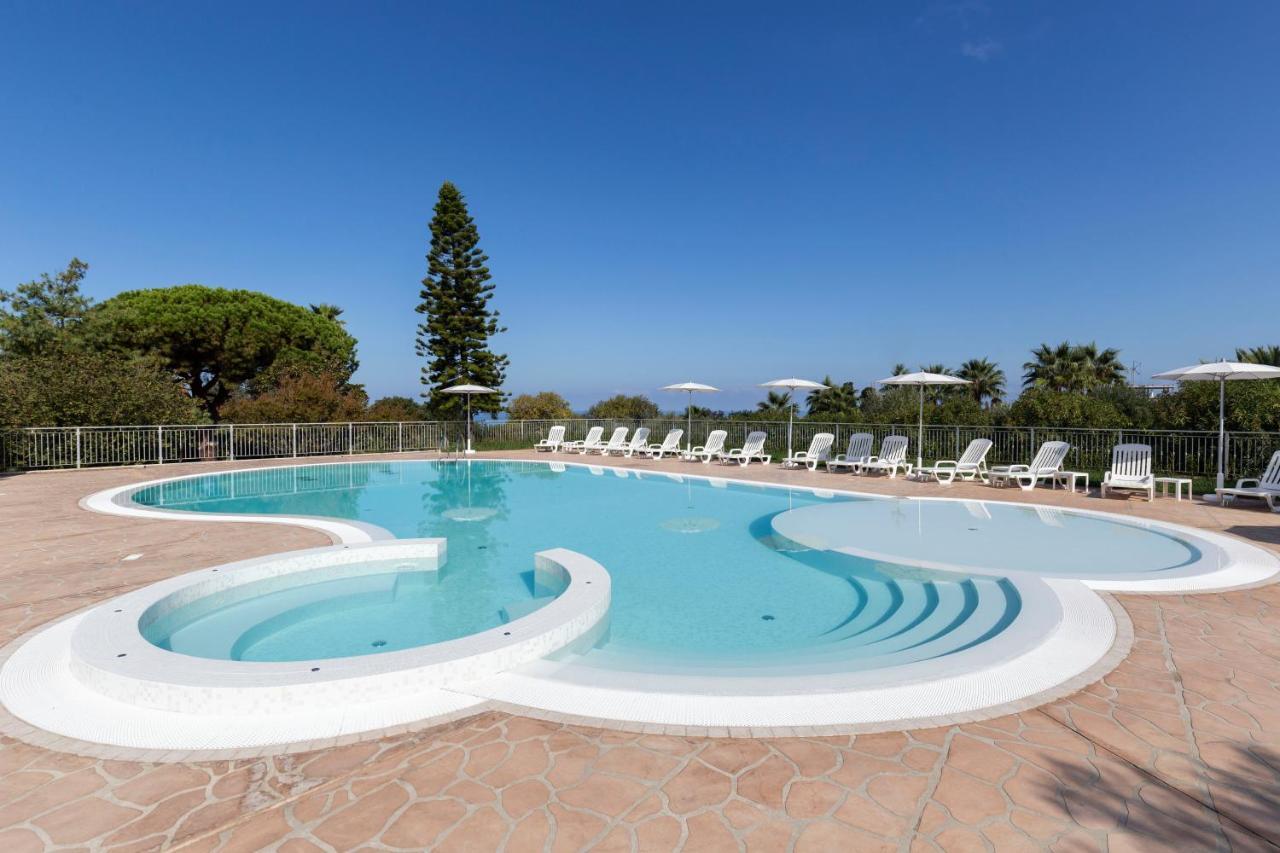 Happy Days Aparthotel Capo Vaticano Exterior foto
