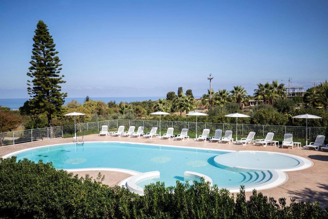 Happy Days Aparthotel Capo Vaticano Exterior foto